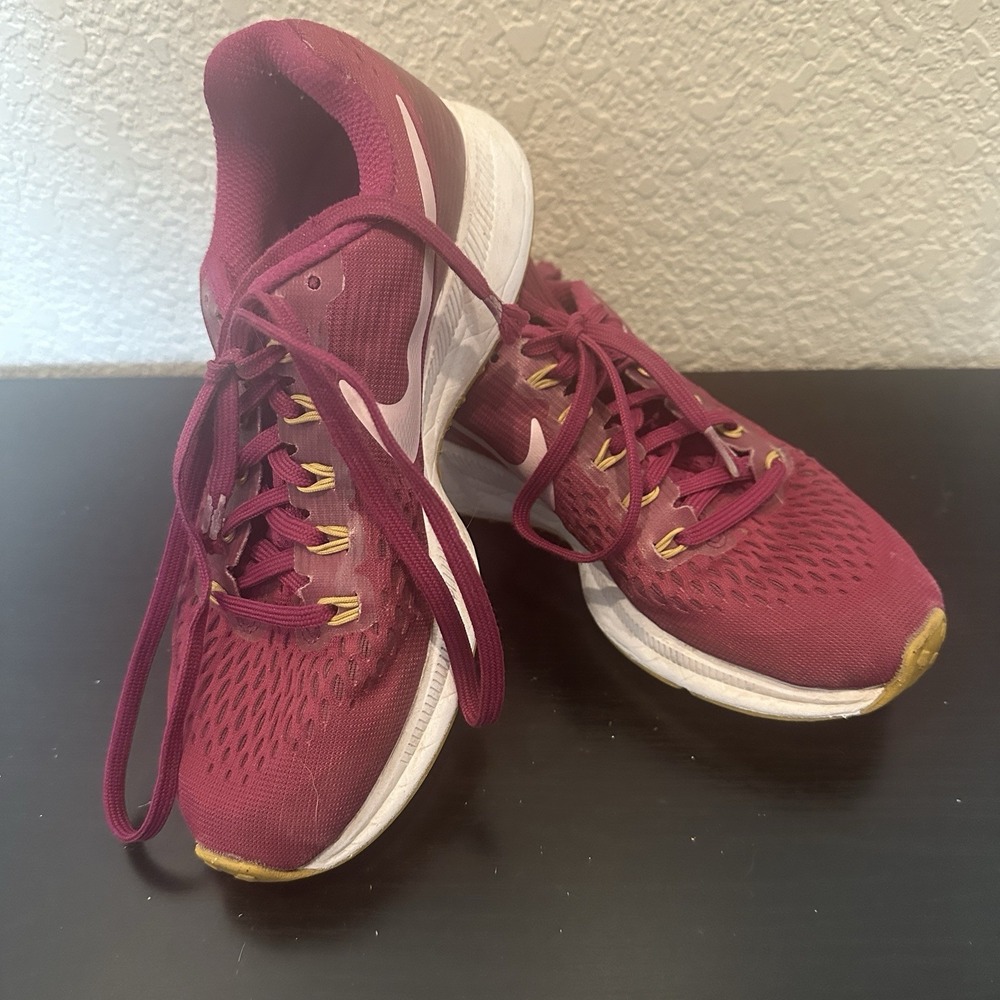 Nike Zoom Sneaker Women 5.5 Pegasus 34 Running Shoe Red Pink Athletic 880560-607